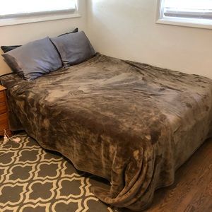 Queen Memory Foam Mattress